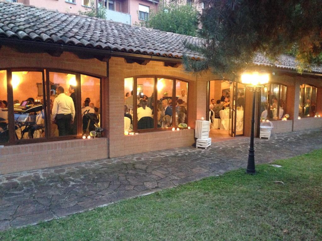 Hotel San Francesco Budrio  Ngoại thất bức ảnh